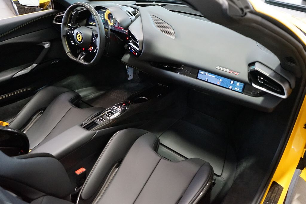 Ferrari 296 GTS 2024