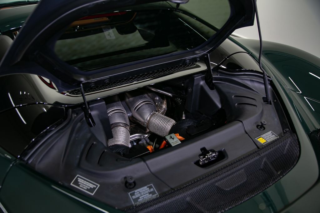 Ferrari 296 GTS 2025