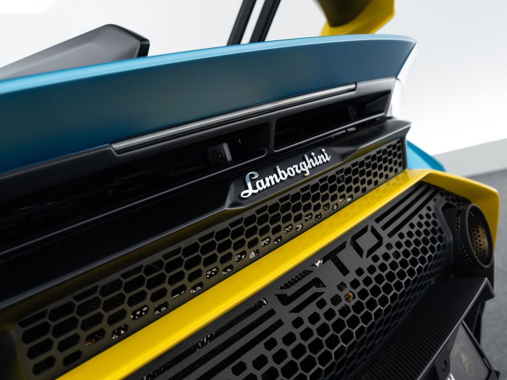 Lamborghini Huracán 2024