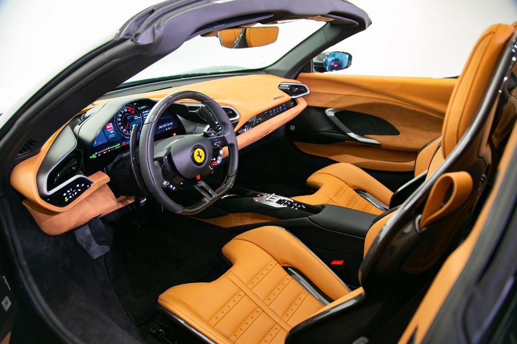 Ferrari 296 GTS 2025