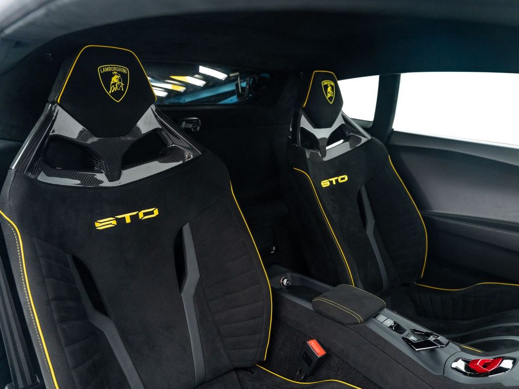 Lamborghini Huracán 2024