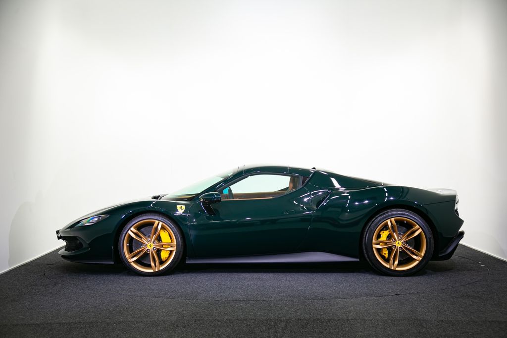 Ferrari 296 GTS 2025