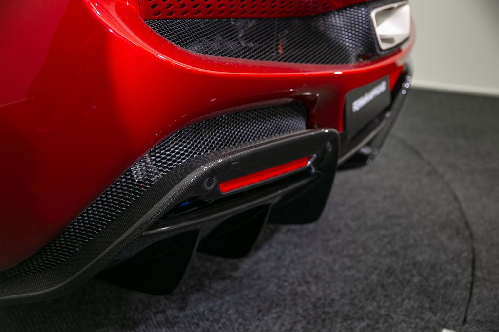 Ferrari 296 GTB 2025