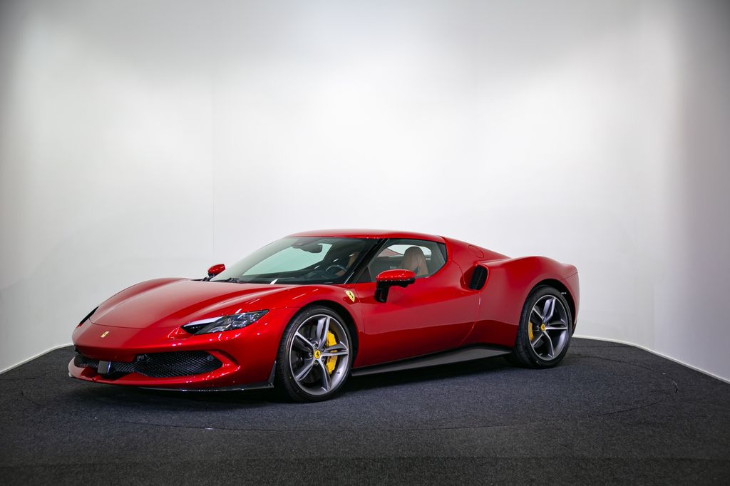 Ferrari 296 GTB 2025