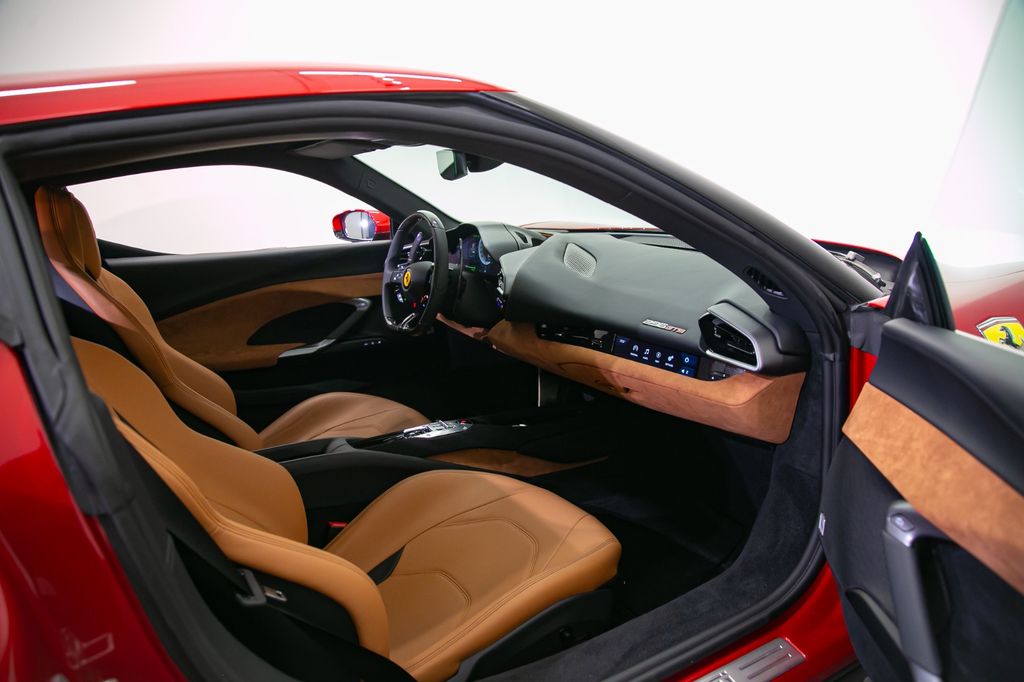 Ferrari 296 GTB 2025