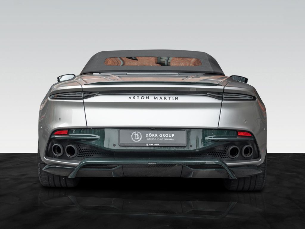 Aston Martin DBS 2024
