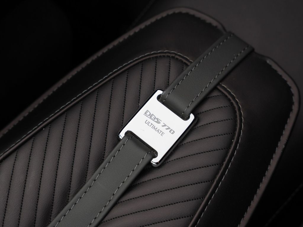 Aston Martin DBS 2024