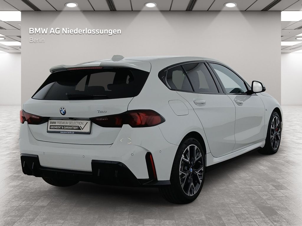 BMW 120 2024