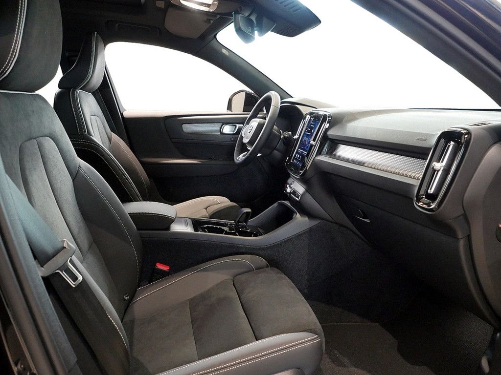 Volvo EX40