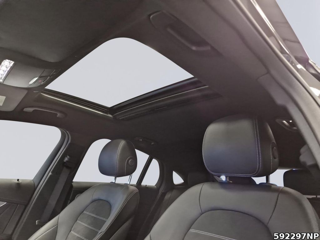 Mercedes-Benz GLC 300 2023