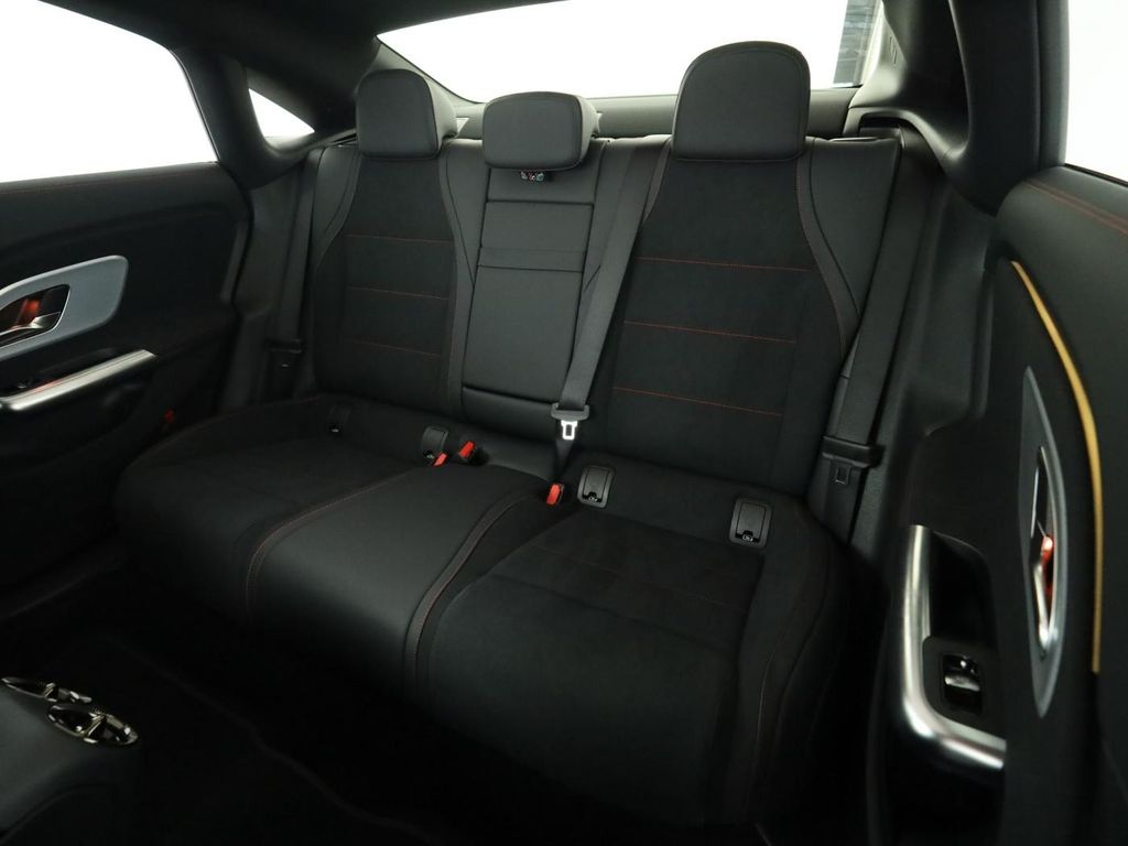 Mercedes-Benz CLA 250 2025