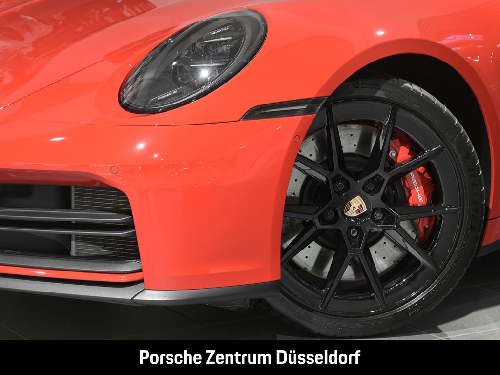 Porsche 992 2025