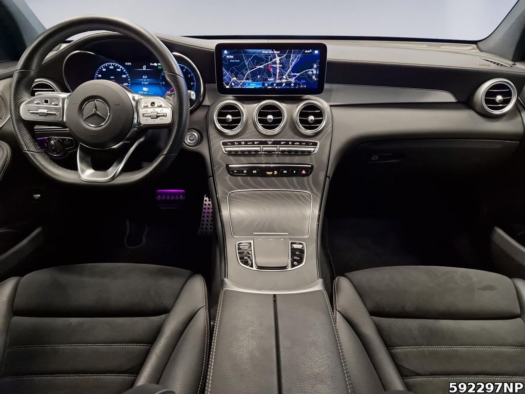 Mercedes-Benz GLC 300 2023