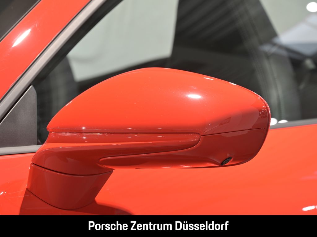 Porsche 992 2025