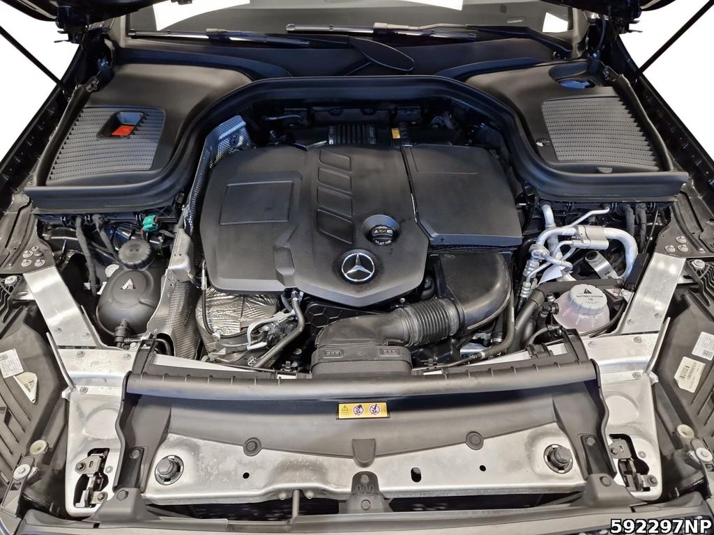 Mercedes-Benz GLC 300 2023