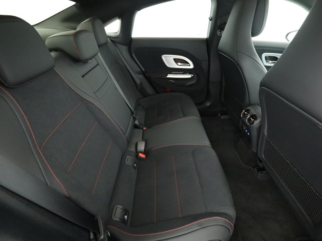 Mercedes-Benz CLA 250 2025