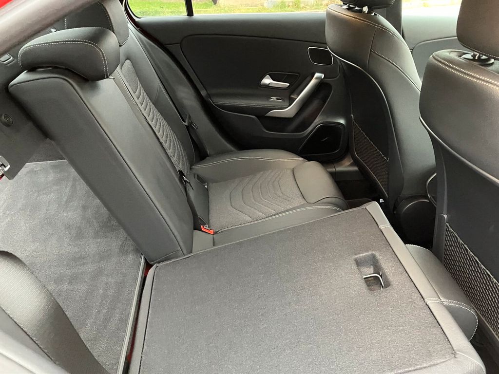 Mercedes-Benz A 200 2024