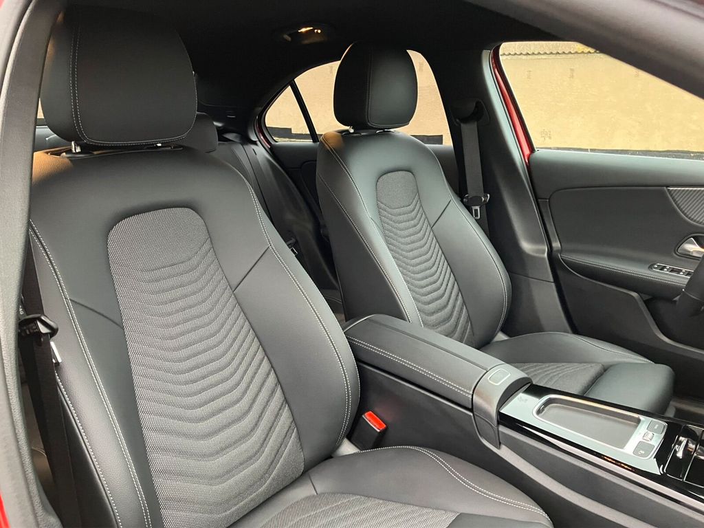 Mercedes-Benz A 200 2024