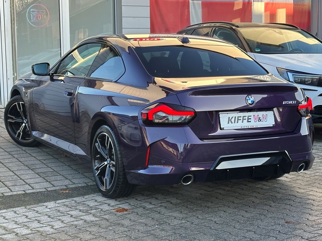 BMW 230 2025
