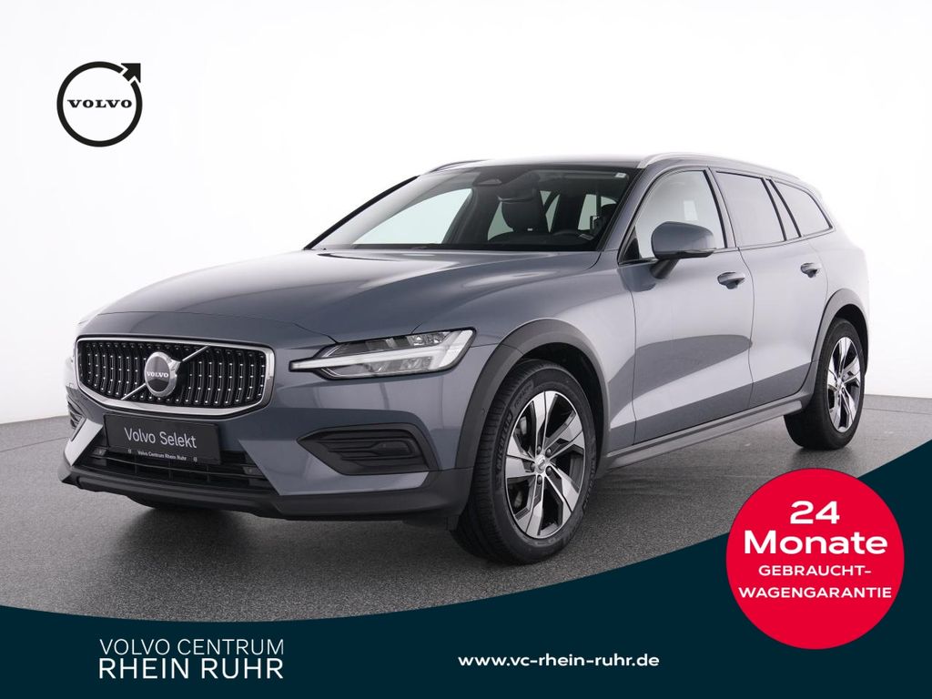 Volvo V60 Cross Country 2023
