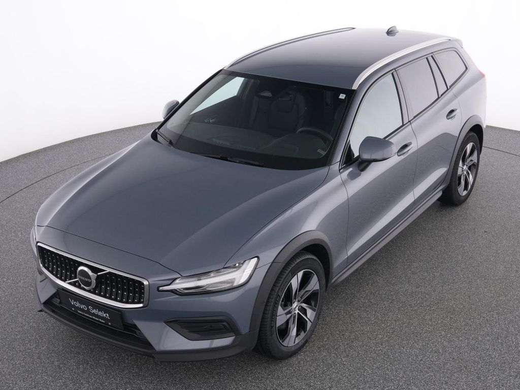 Volvo V60 Cross Country 2023