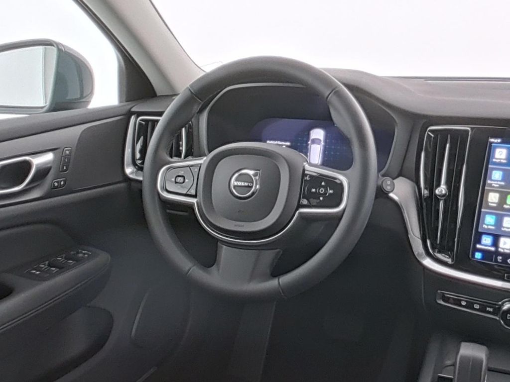 Volvo V60 Cross Country 2023