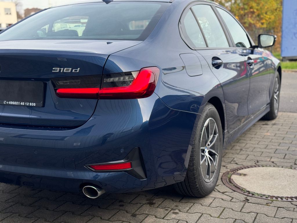 BMW 318 2021