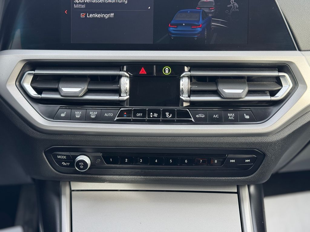 BMW 318 2021