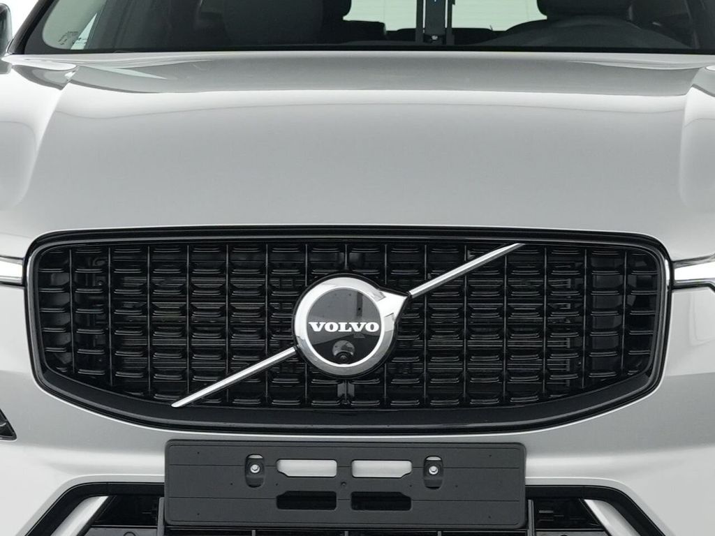 Volvo XC60 2025