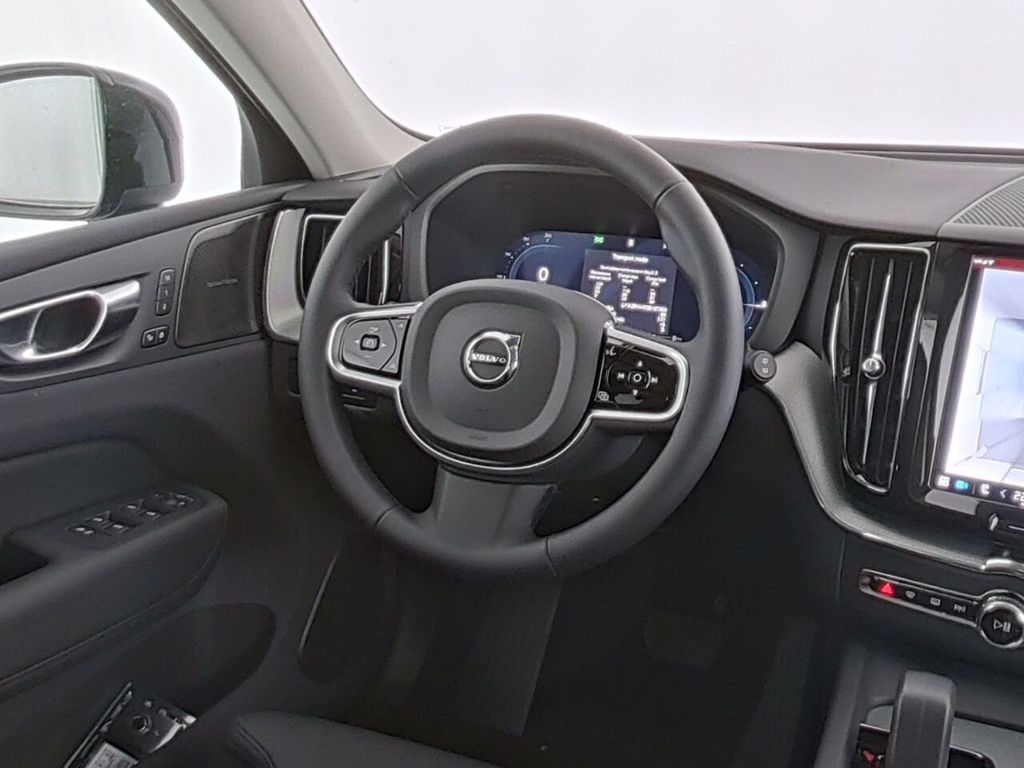 Volvo XC60 2025
