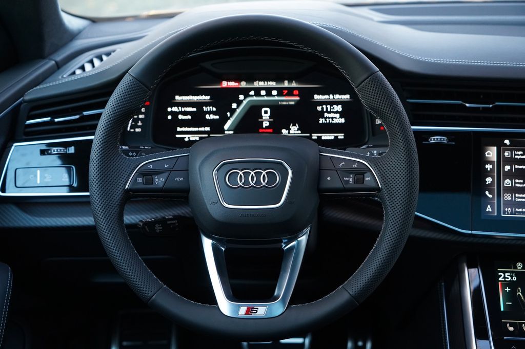 Audi SQ8 2025