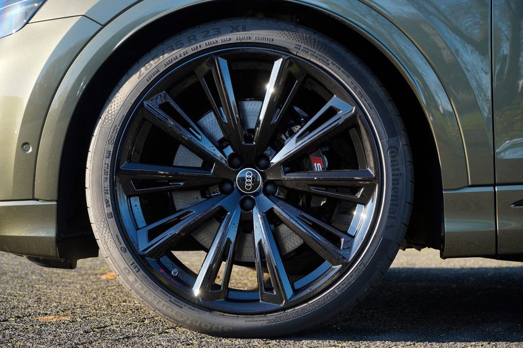Audi SQ8 2025