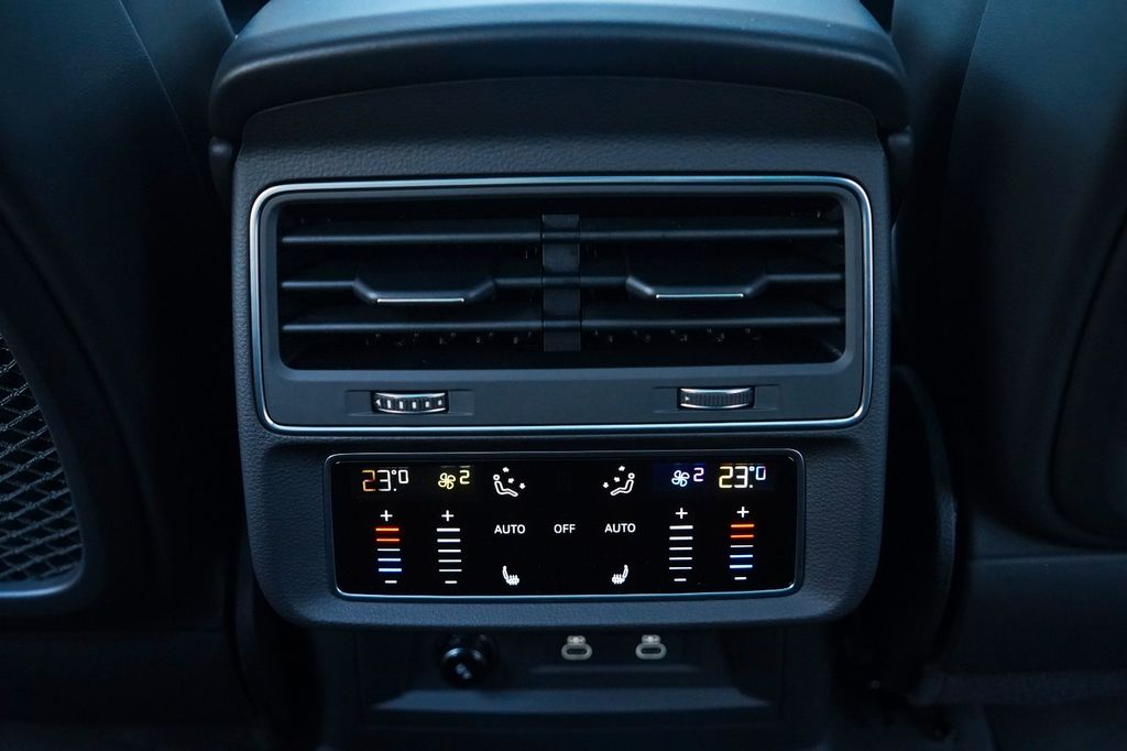 Audi SQ8 2025