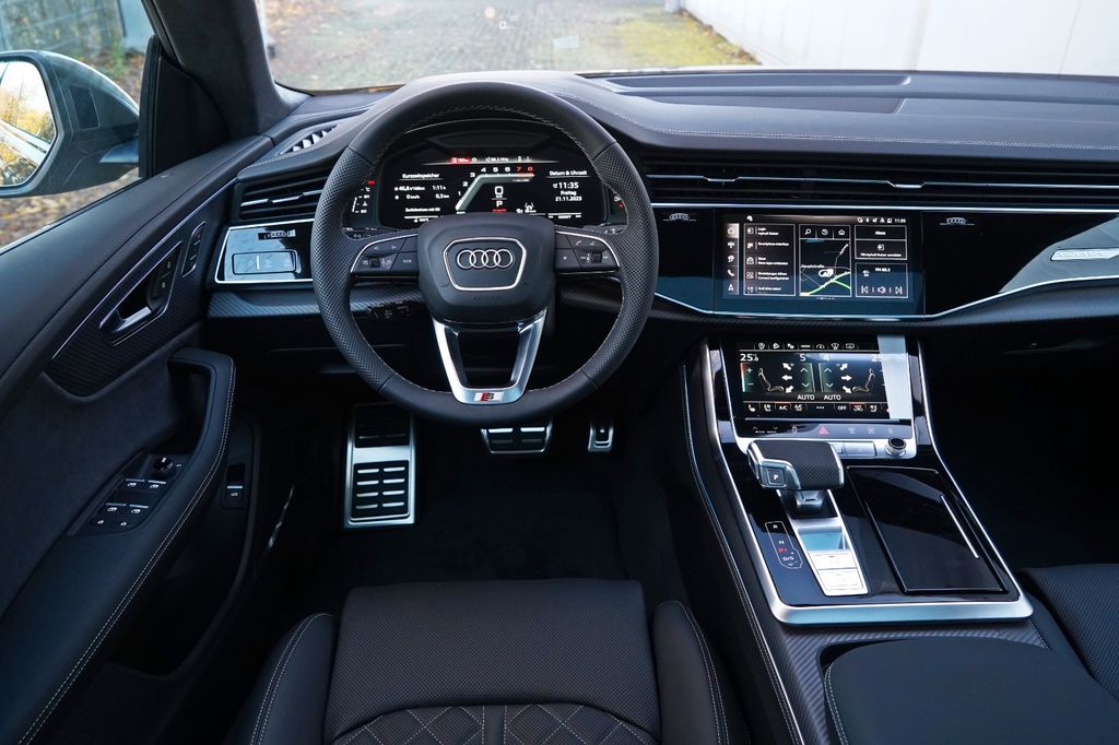 Audi SQ8 2025