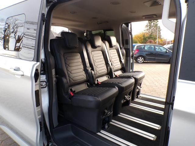 Ford Tourneo Custom 2025