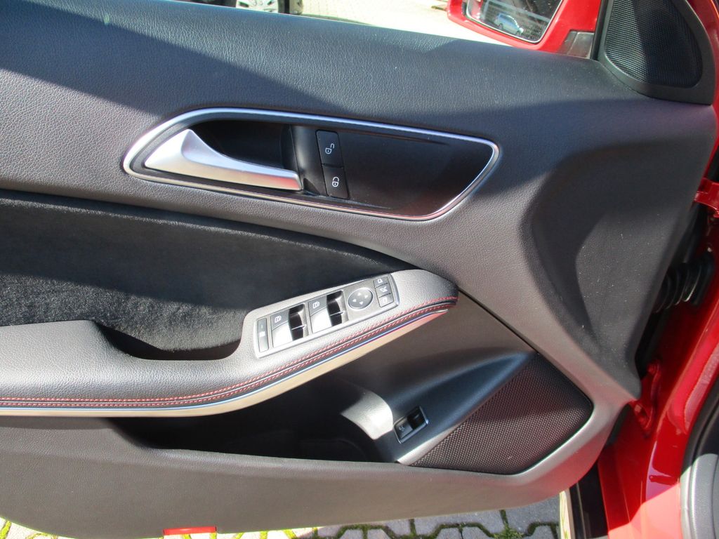 Mercedes-Benz GLA 200 2019