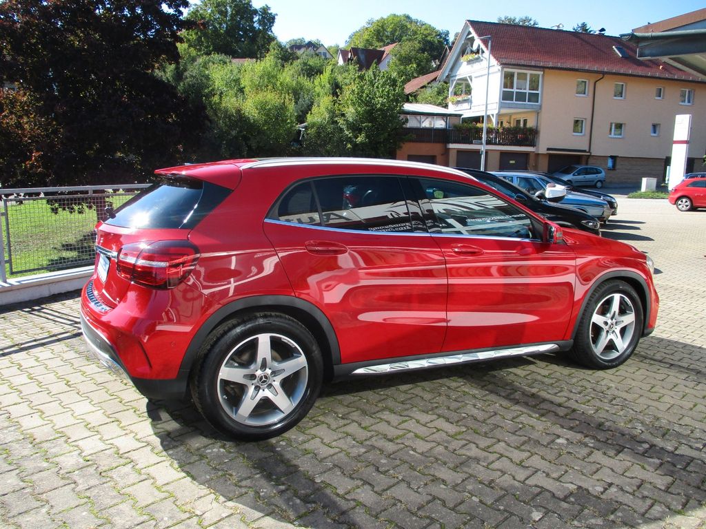 Mercedes-Benz GLA 200 2019
