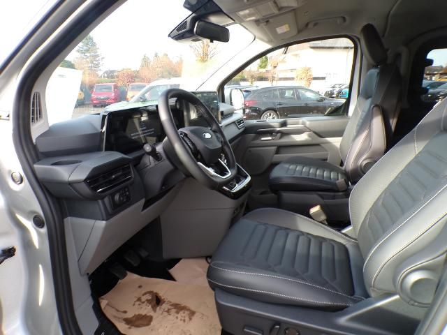 Ford Tourneo Custom 2025