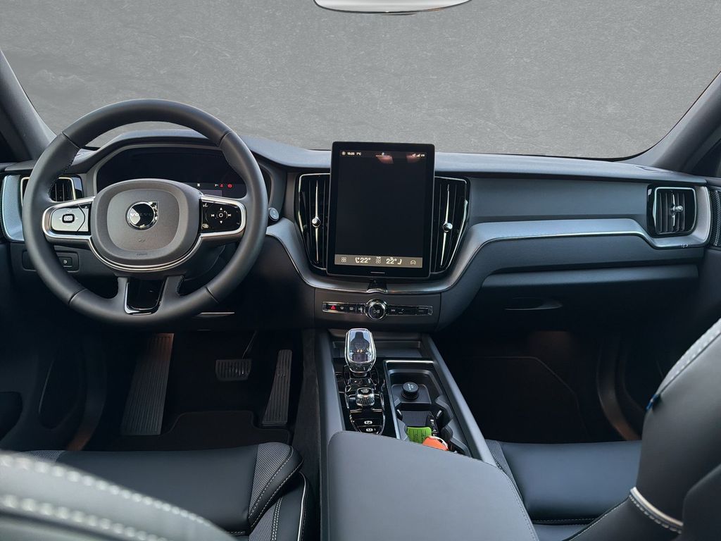 Volvo XC60 2025
