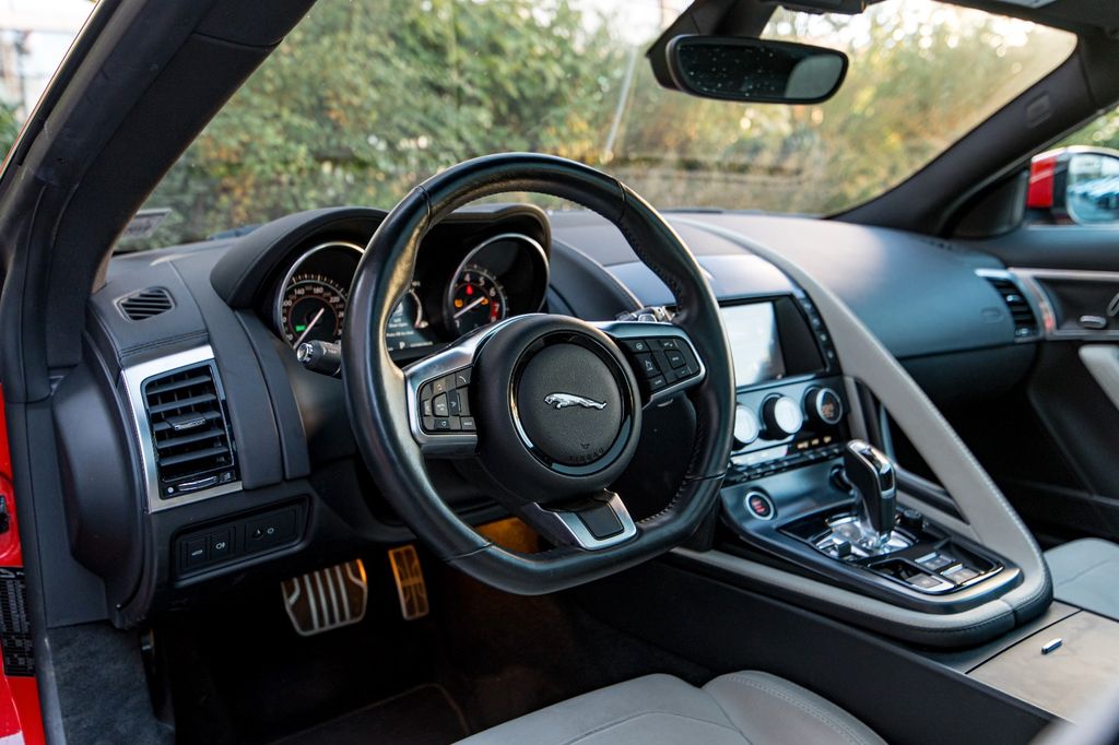Jaguar F-Type 2018