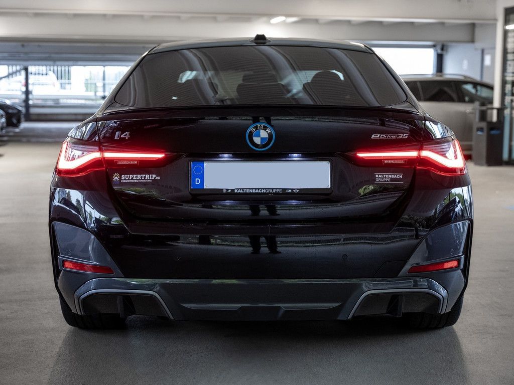 BMW i4 2023