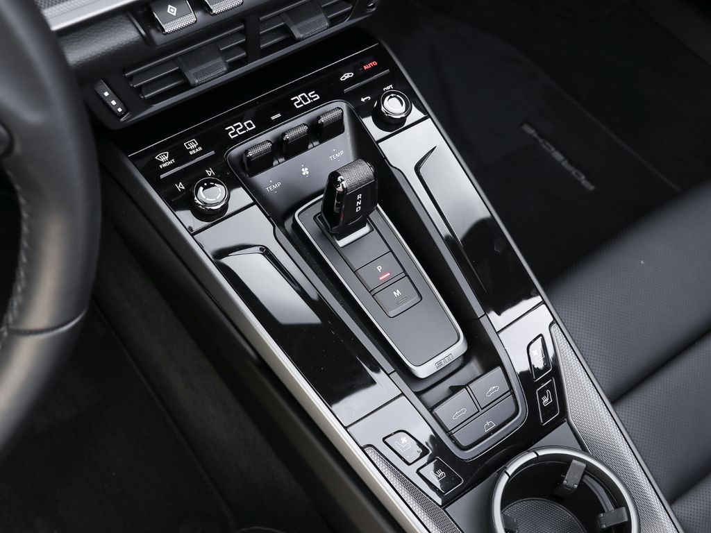 Porsche 992 2025