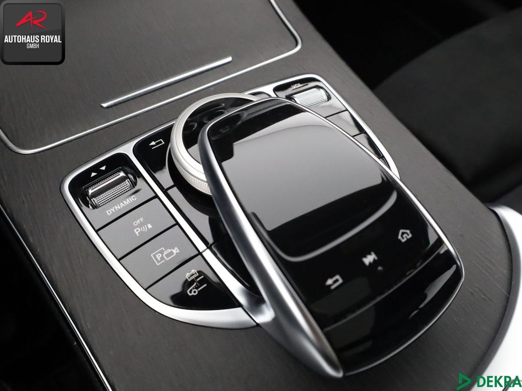 Mercedes-Benz C 300 2021