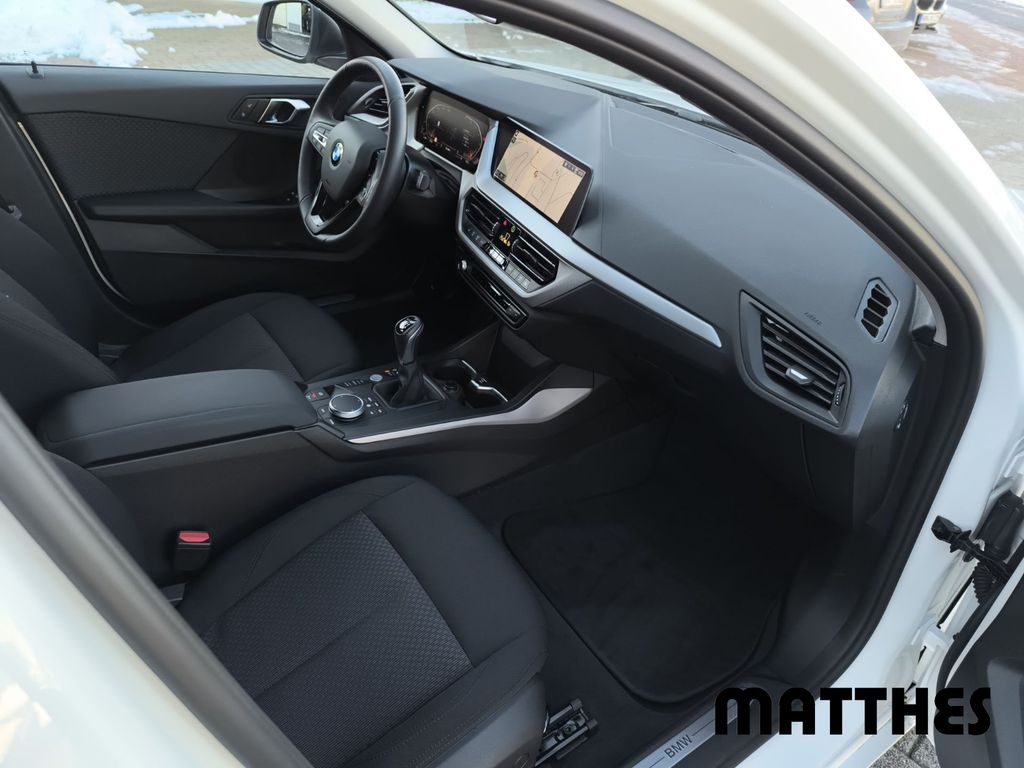 BMW 118 2021
