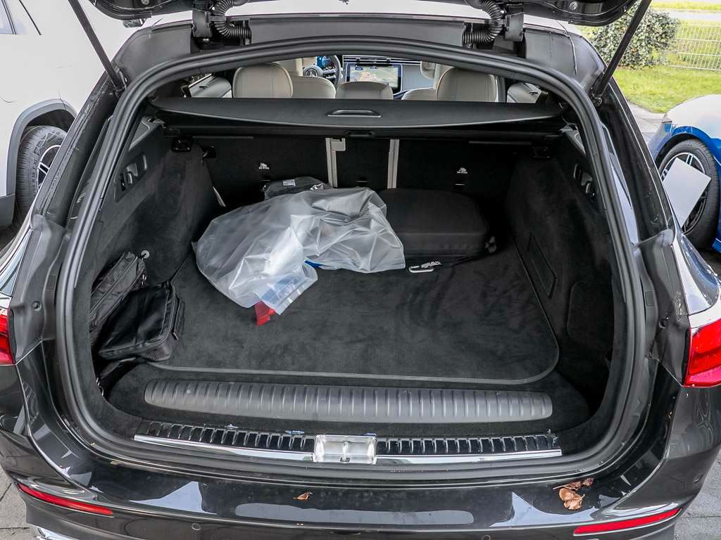 Mercedes-Benz E 300 2025