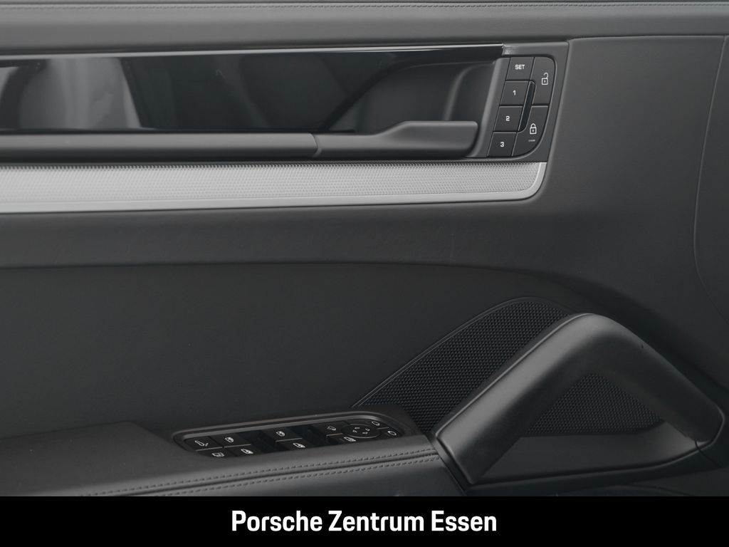 Porsche Cayenne 2024