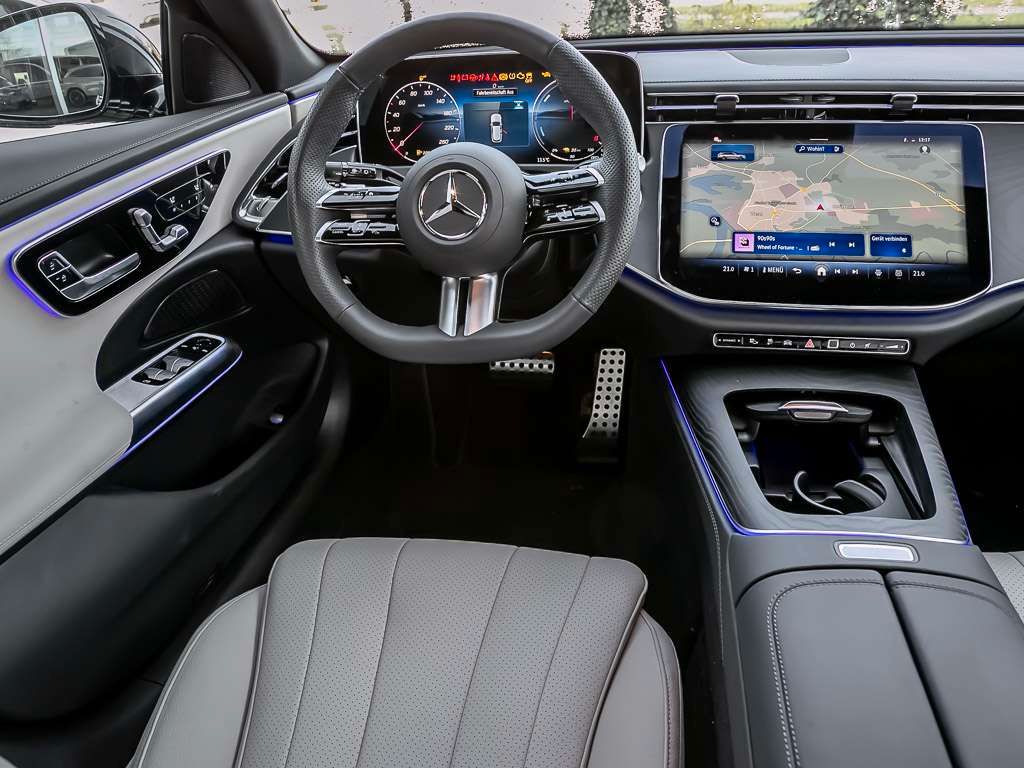 Mercedes-Benz E 300 2025