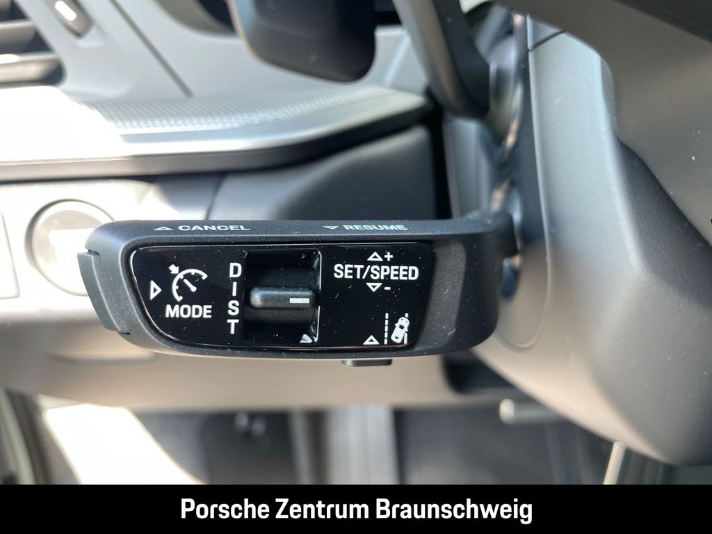 Porsche 992 2025