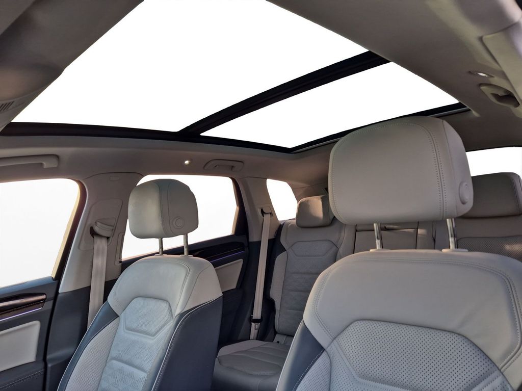 Volkswagen Touareg 2025