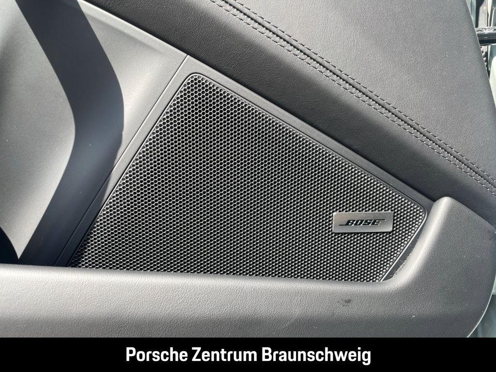 Porsche 992 2025